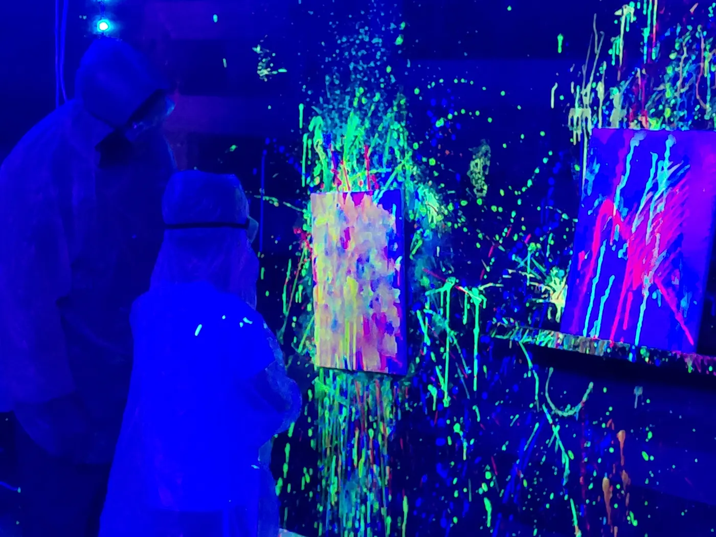 Splatter Paint Room session at InDreams Art Experience