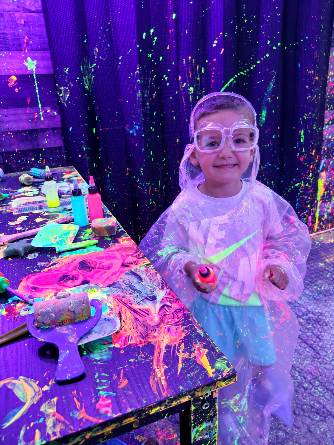 Splatter Paint Room session at InDreams Art Experience